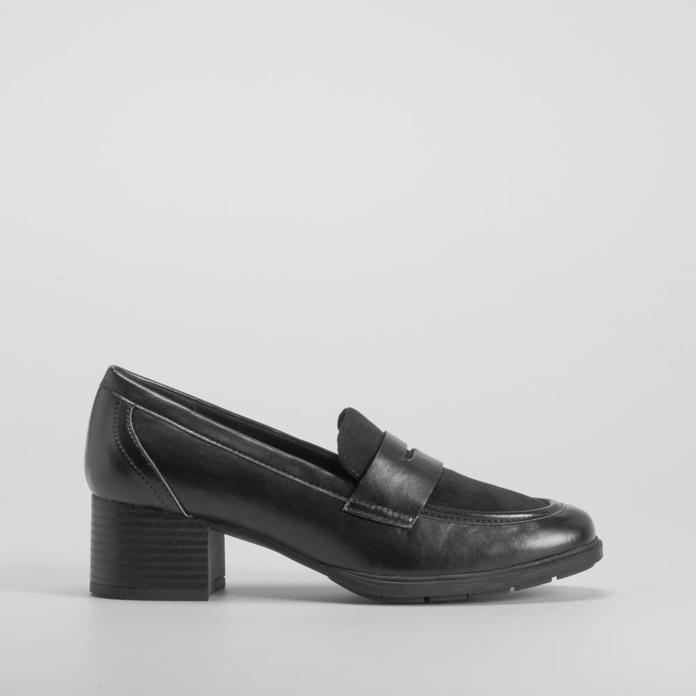 Mocasín tacón Hexaflex negro COMFEET