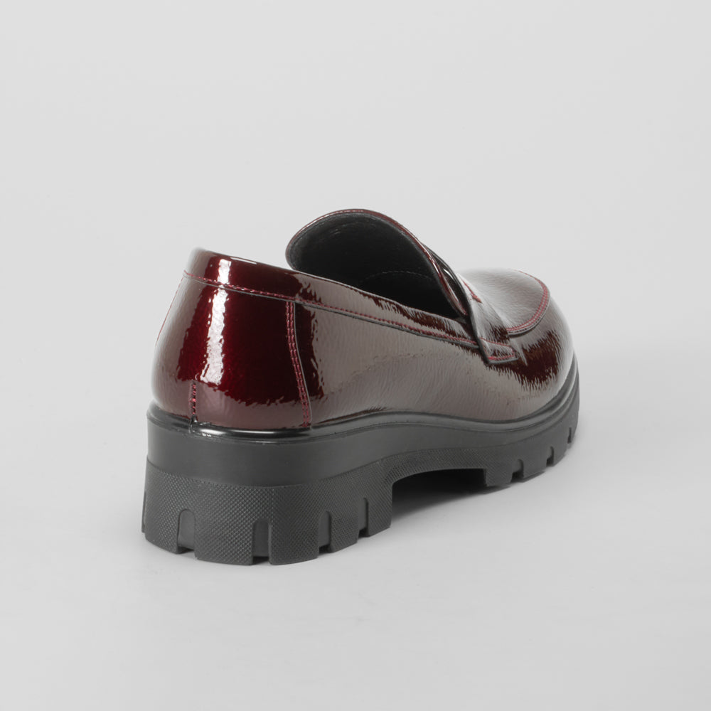 Mocasín charol Soft Insock burdeos COMFEET