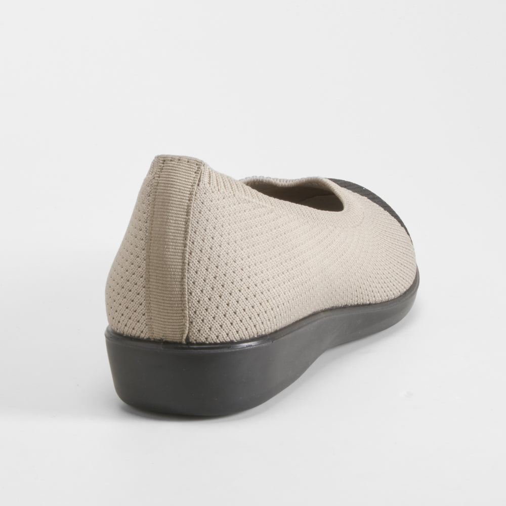 Bailarina knit beige y negra COMFEET