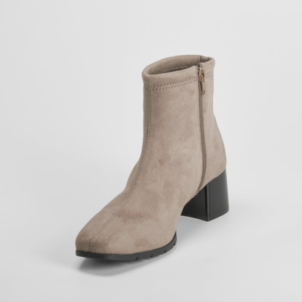 Botín tacón Double Fit elástico  taupe COMFEET