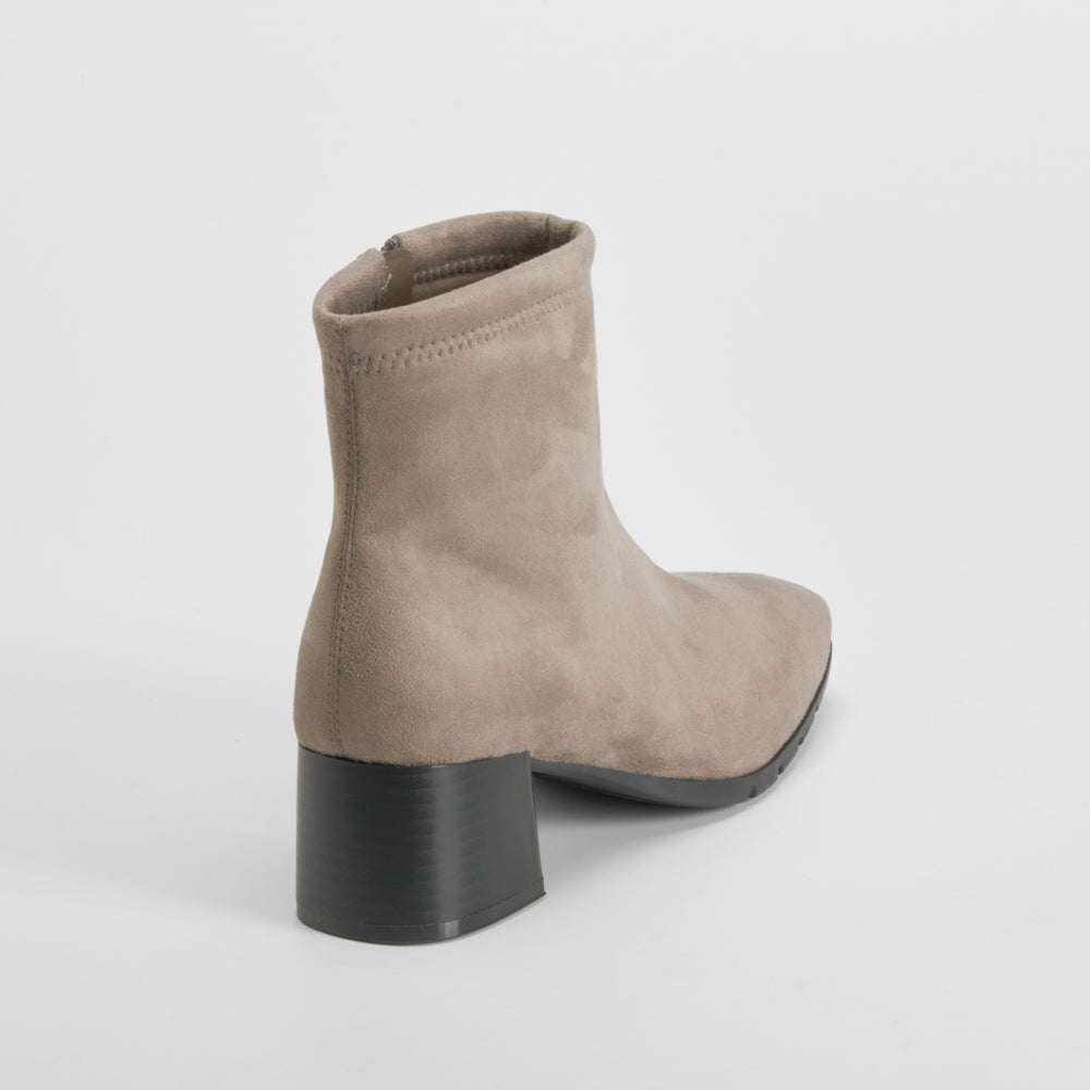 Botín tacón Double Fit elástico  taupe COMFEET