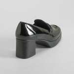 Mocasín tacón plataforma charol negro PICCOLA PIU