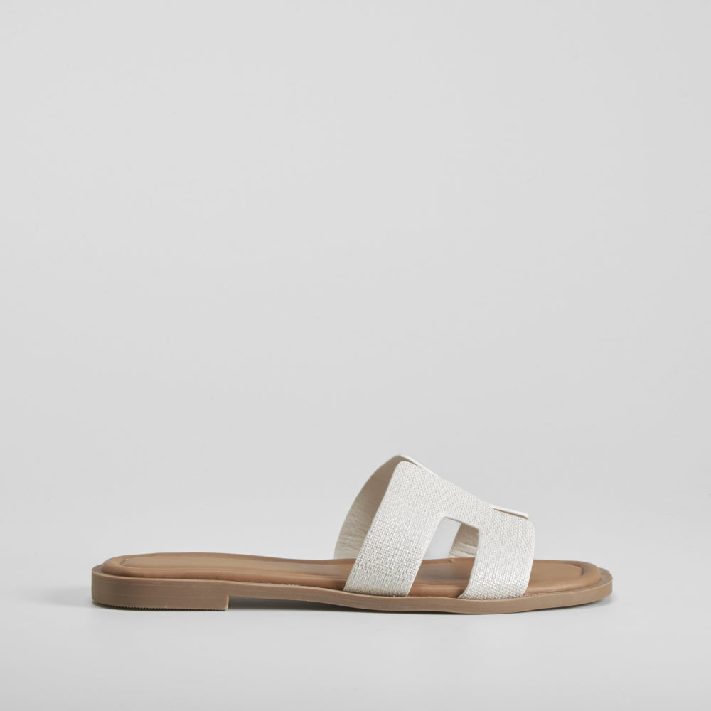 Sandalia plana pala ancha blanca PICCOLA PIU
