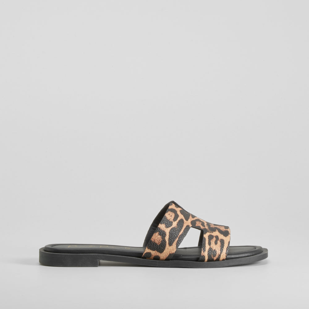 Sandalia pala ancha multicolor PICCOLA PIU