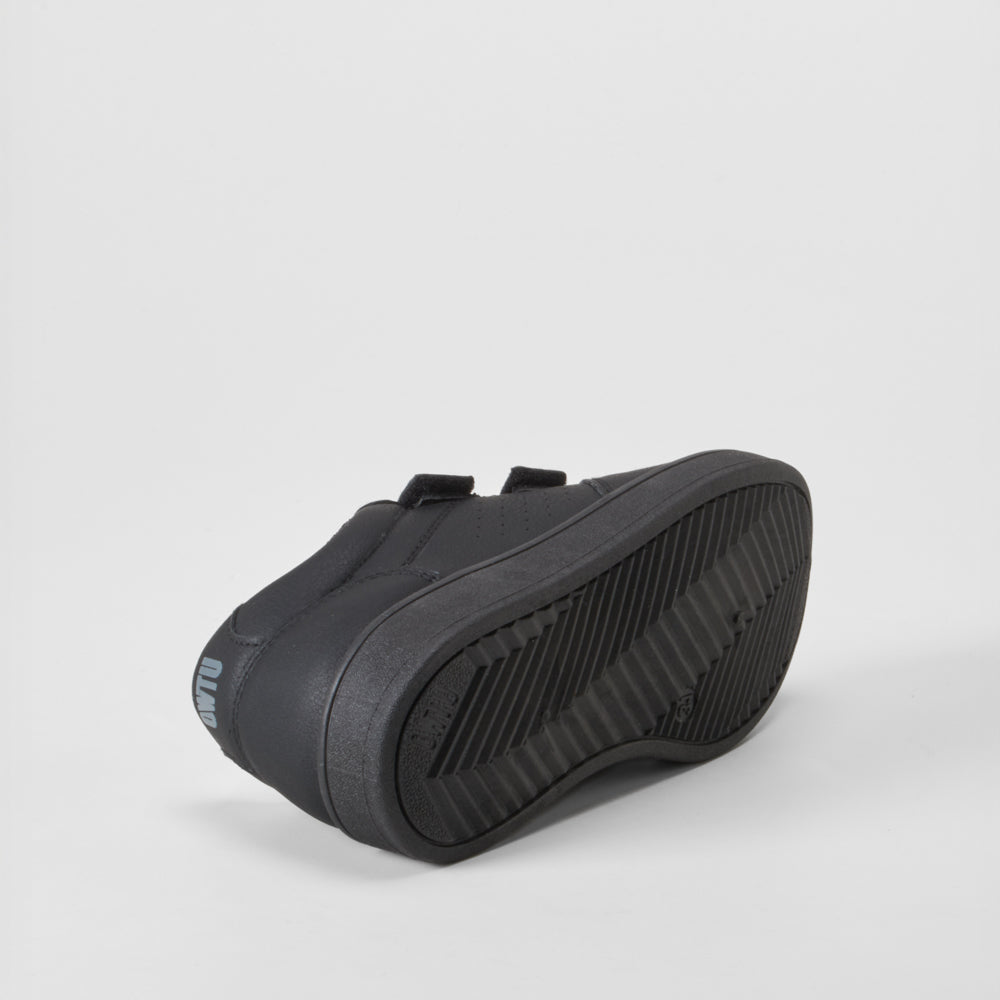 Deportiva velcro negra UTWO