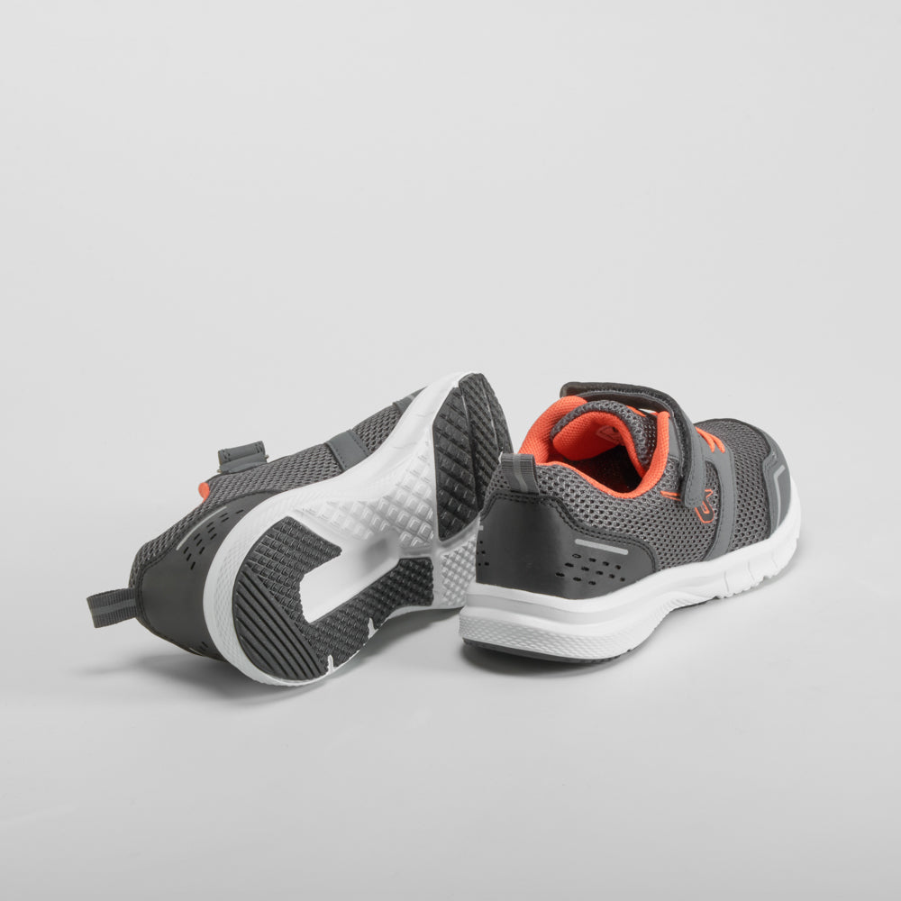 Deportiva running infantil gris UTWO