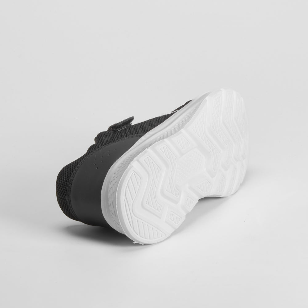 Deportiva walking infantil negra UTWO