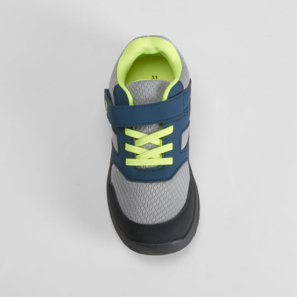 Deportiva trekking infantil gris UTWO