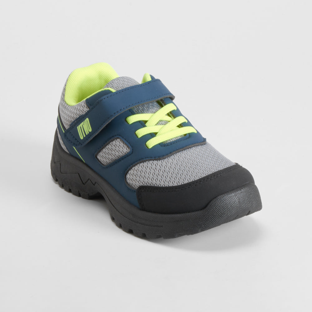 Deportiva trekking infantil gris UTWO