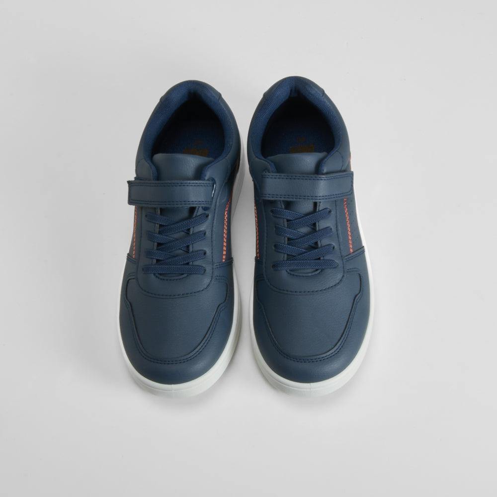 Deportiva azul marino UTWO