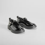 Merceditas de charol negro OH GIRL
