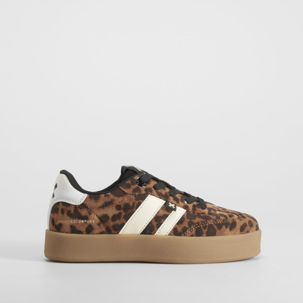 Deportiva casual leopardo XTI