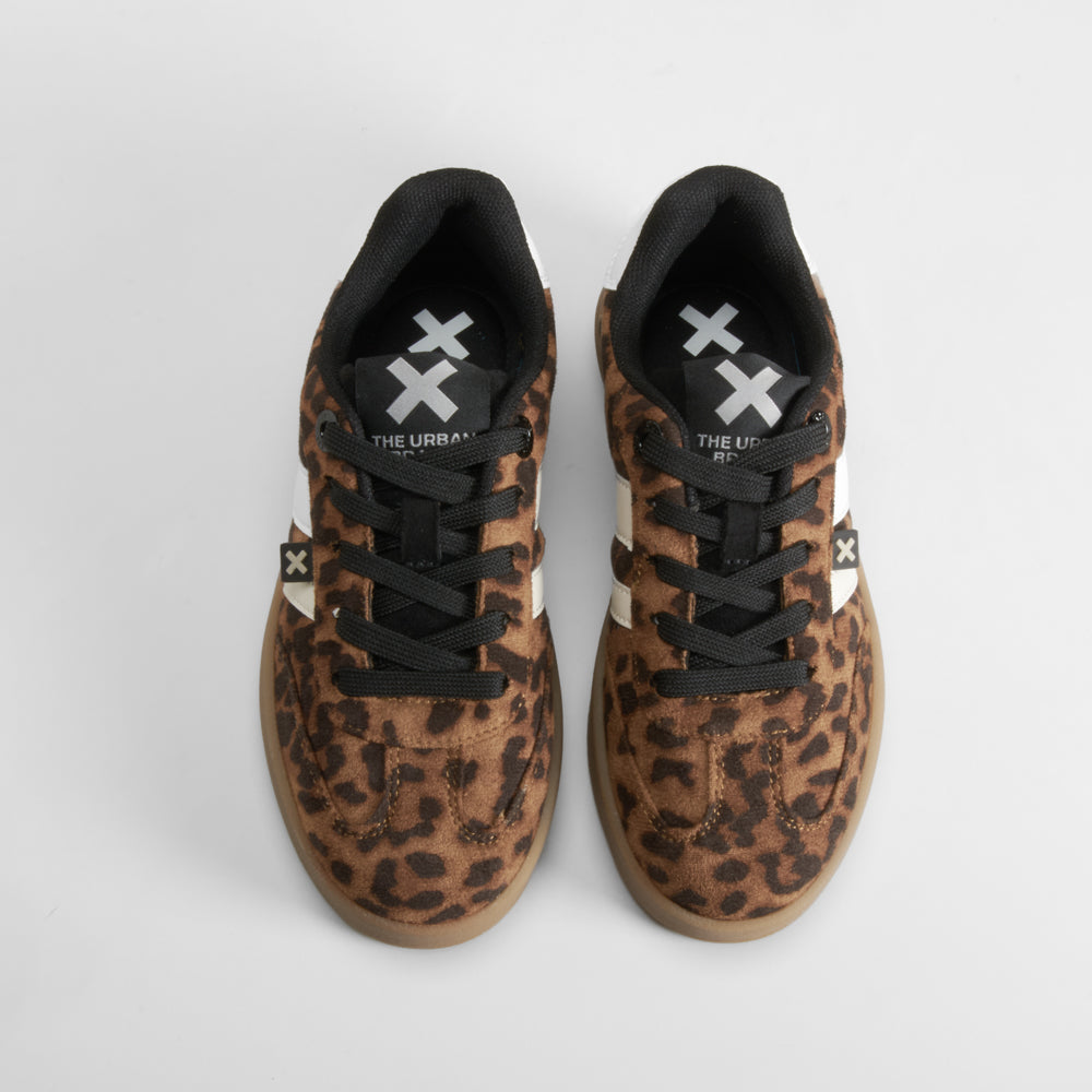 Deportiva casual leopardo XTI