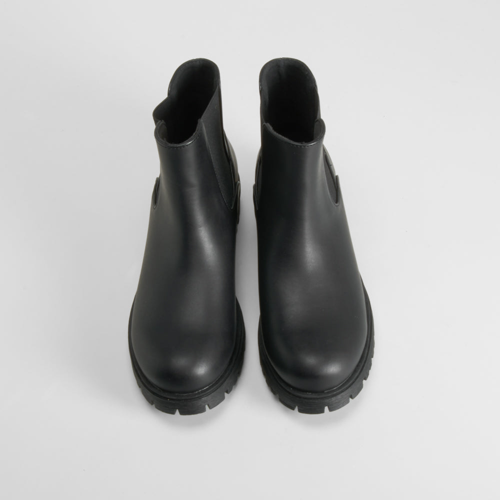 Botín plano chelsea negro OH GIRL