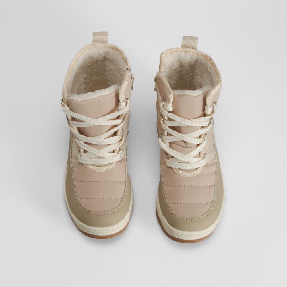 Bota beige suela gruesa OH GIRL!