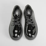 Zapato de cordones de charol negro OH GIRL