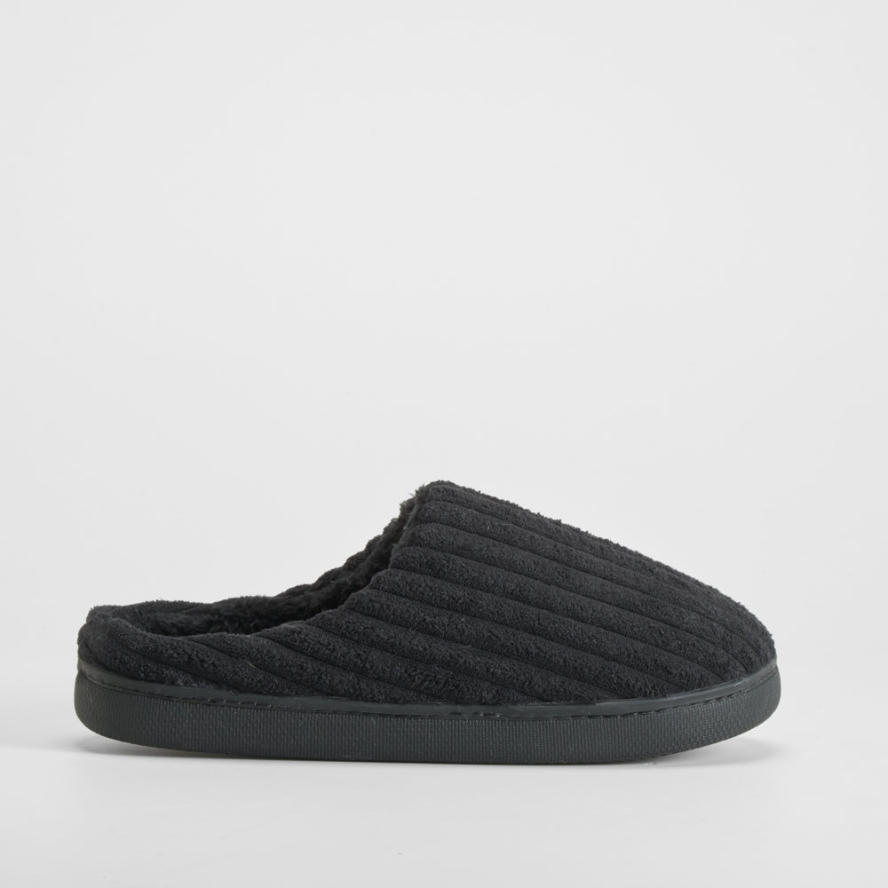Zapatilla casa pana gruesa negra OLYNE