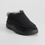 Zapatilla casa cerrada cálida negra OLYNE
