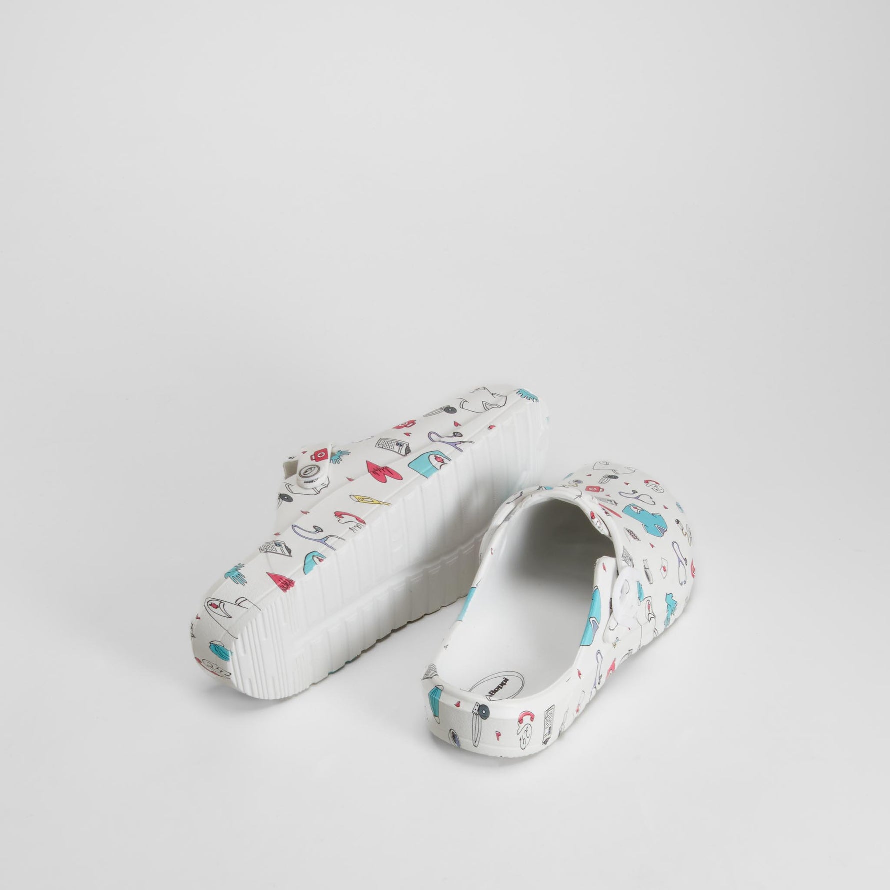 Zueco enfermera estampado sanitario blanco BEPPI