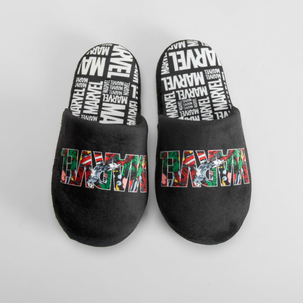 Zapatilla casa negra MARVEL