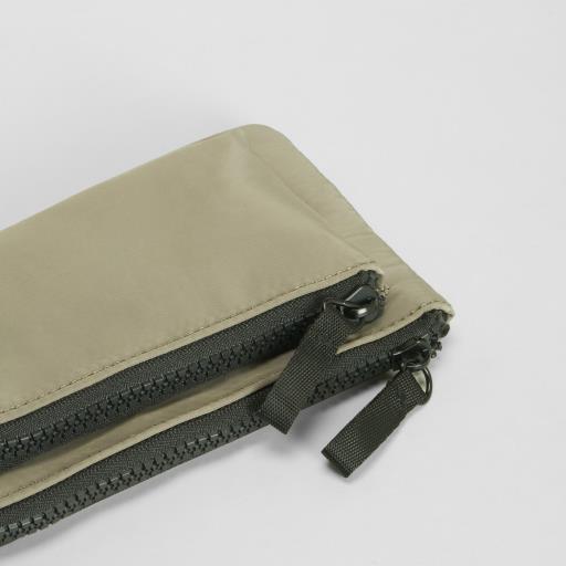 Monedero cremallera verde NYC