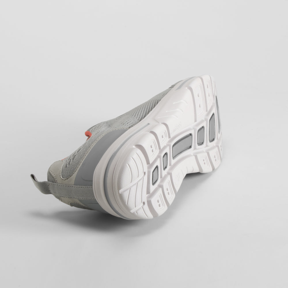 Zapatilla gris deportiva COMFEET