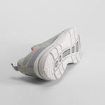 Zapatilla gris deportiva COMFEET