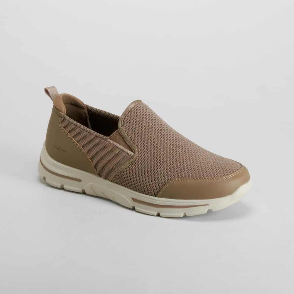 Zapatilla walking slip on marrón COMFEET