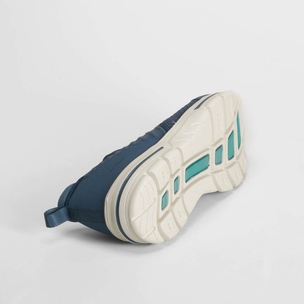 Zapatilla slip on azul COMFEET