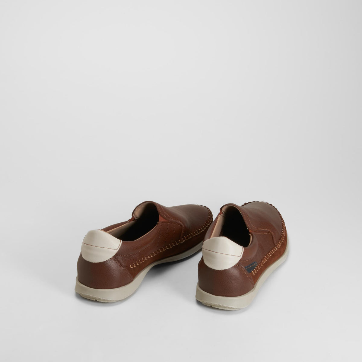 Mocasín slip-on piel marrón COMFEET