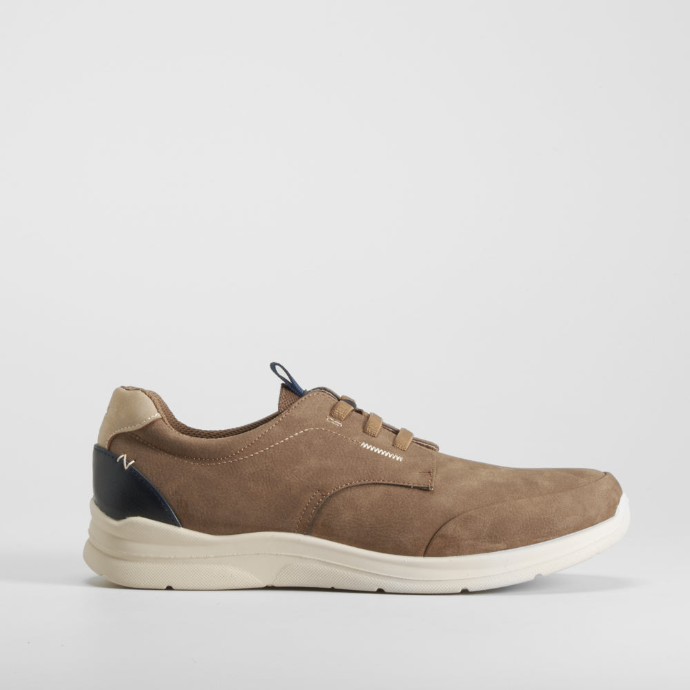 Zapatilla casual double fit marrón COMFEET