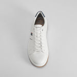 Sneaker blanca con cordón COMFEET