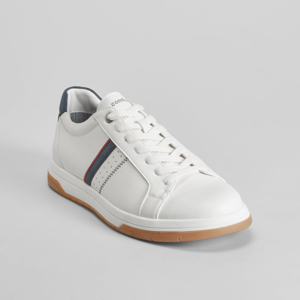 Sneaker blanca con cordón COMFEET