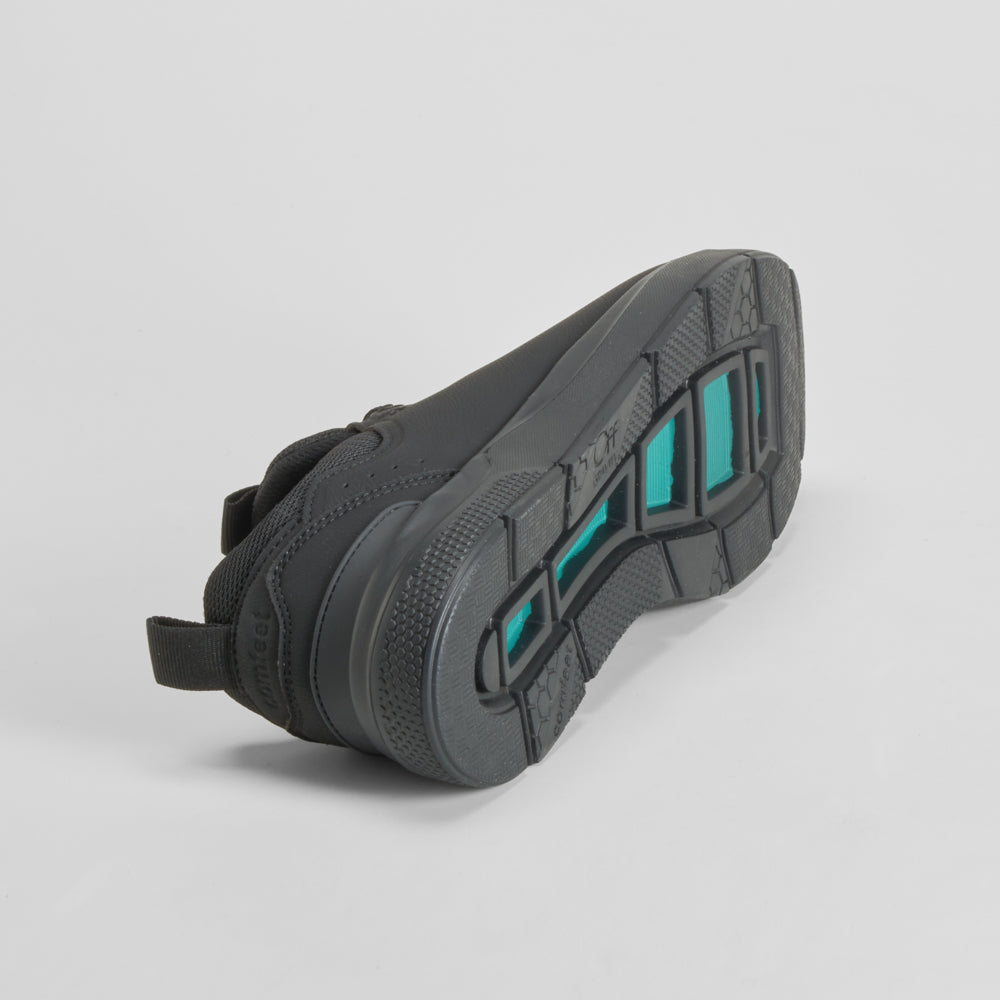 Zapatilla deportiva negra COMFEET
