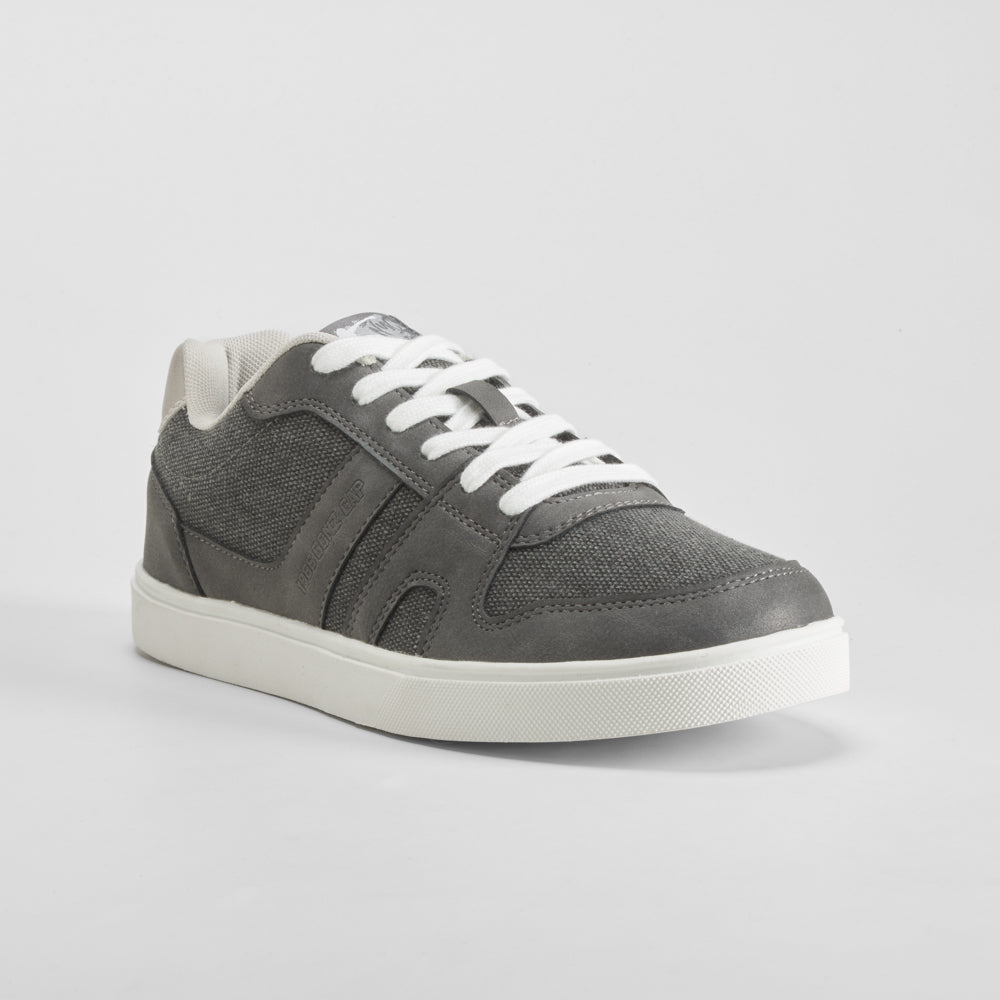 Deportiva gris suela blanca cordones claros NYC