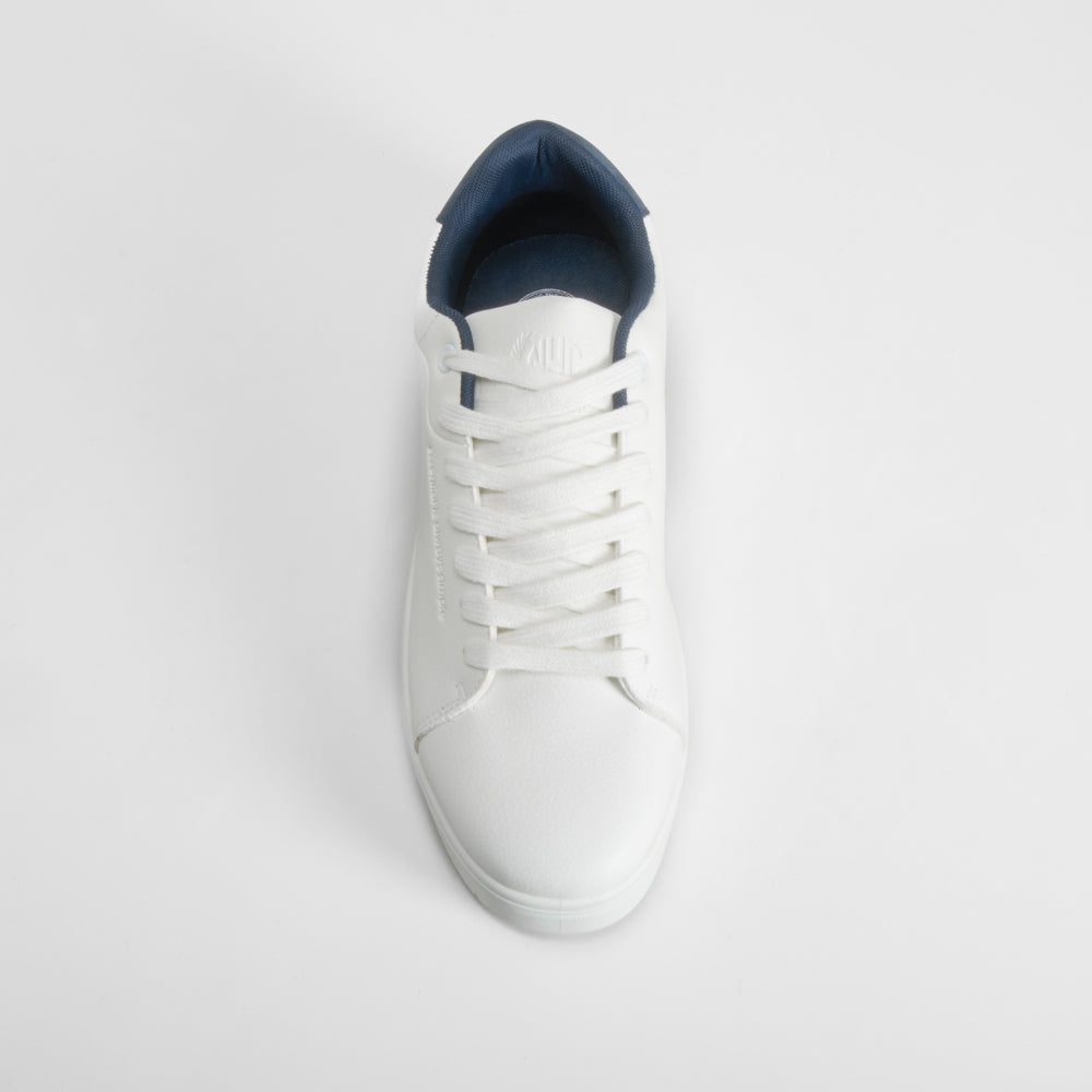 Deportiva básica blanca NYC
