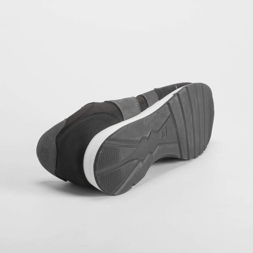 Deportiva retro jogging negra NYC