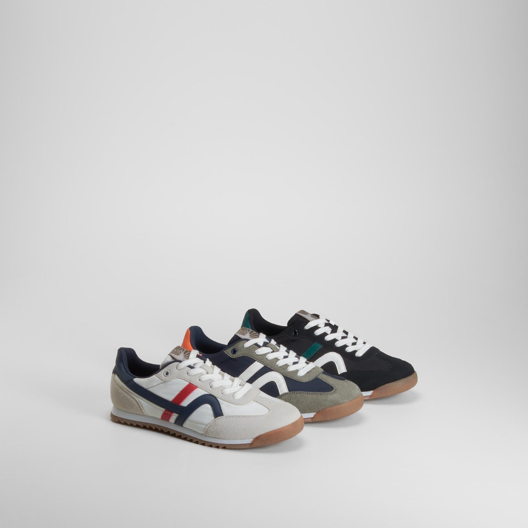 Sneaker retro negra y verde NYC