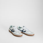 Zapatilla casual suela caramelo blanca XTI