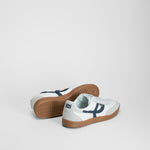 Zapatilla casual suela caramelo blanca XTI
