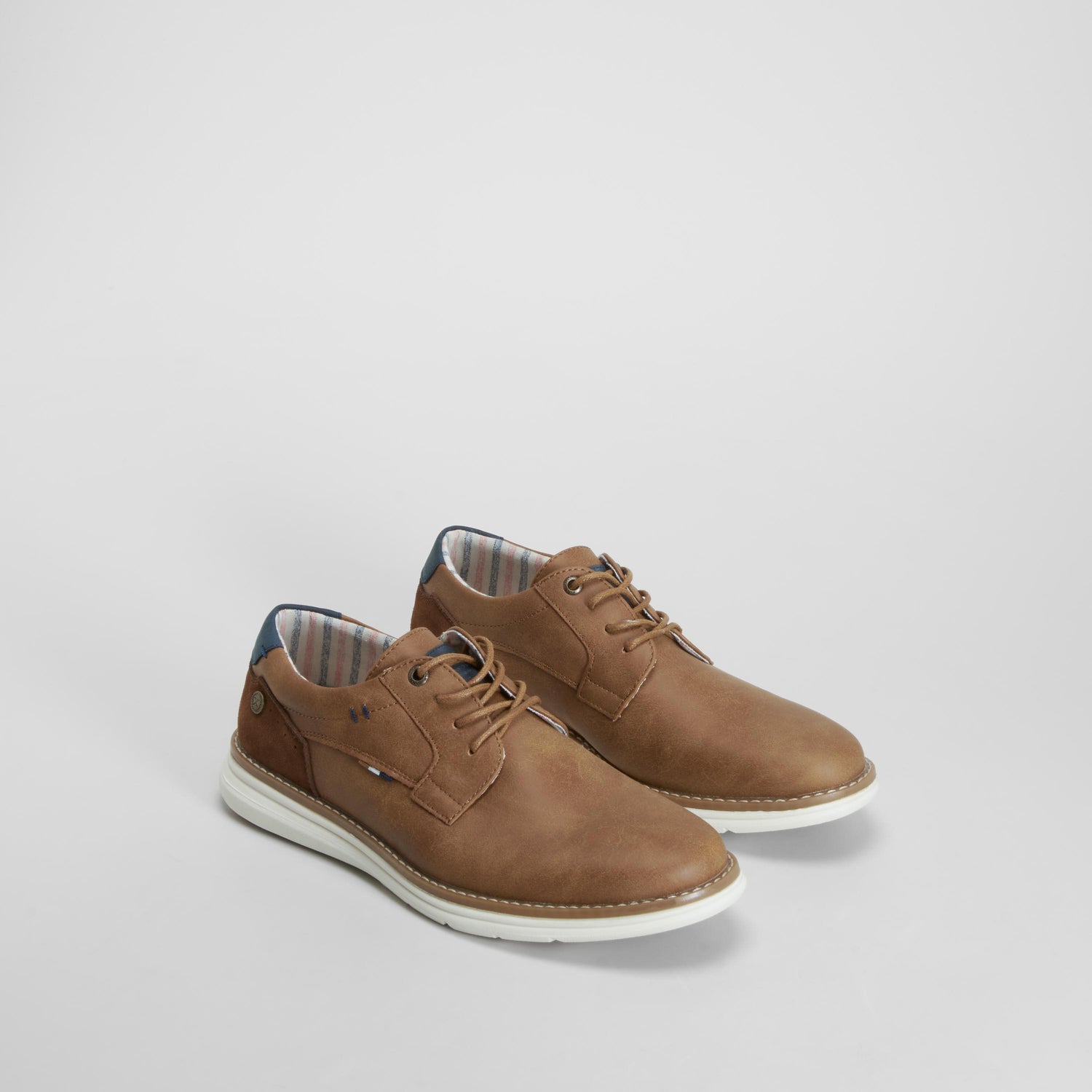 Zapato blucher sport beige XTI