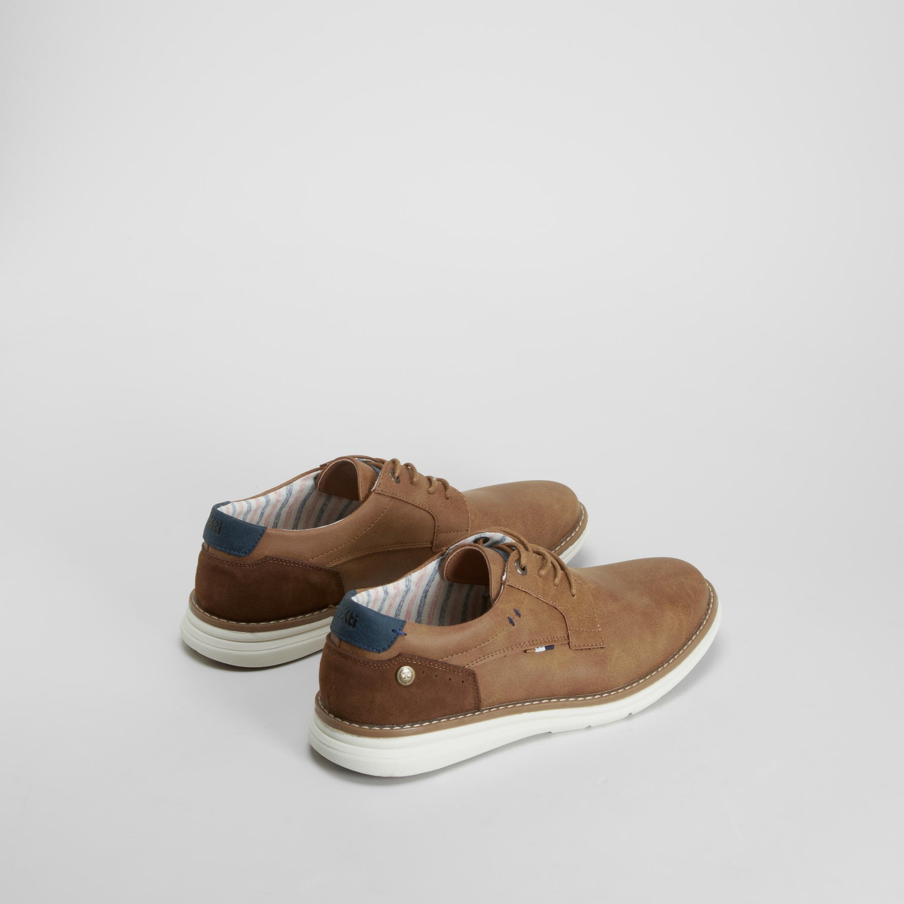 Zapato blucher sport beige XTI