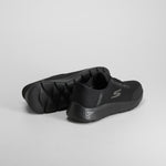 Zapatilla slip ins Go Walk negra SKECHERS