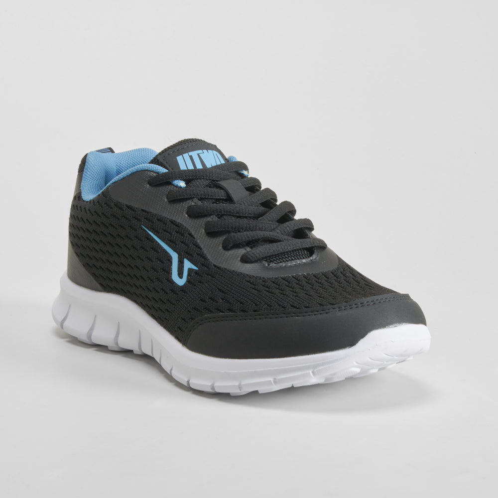 Deportiva negra con detalles azul UTWO