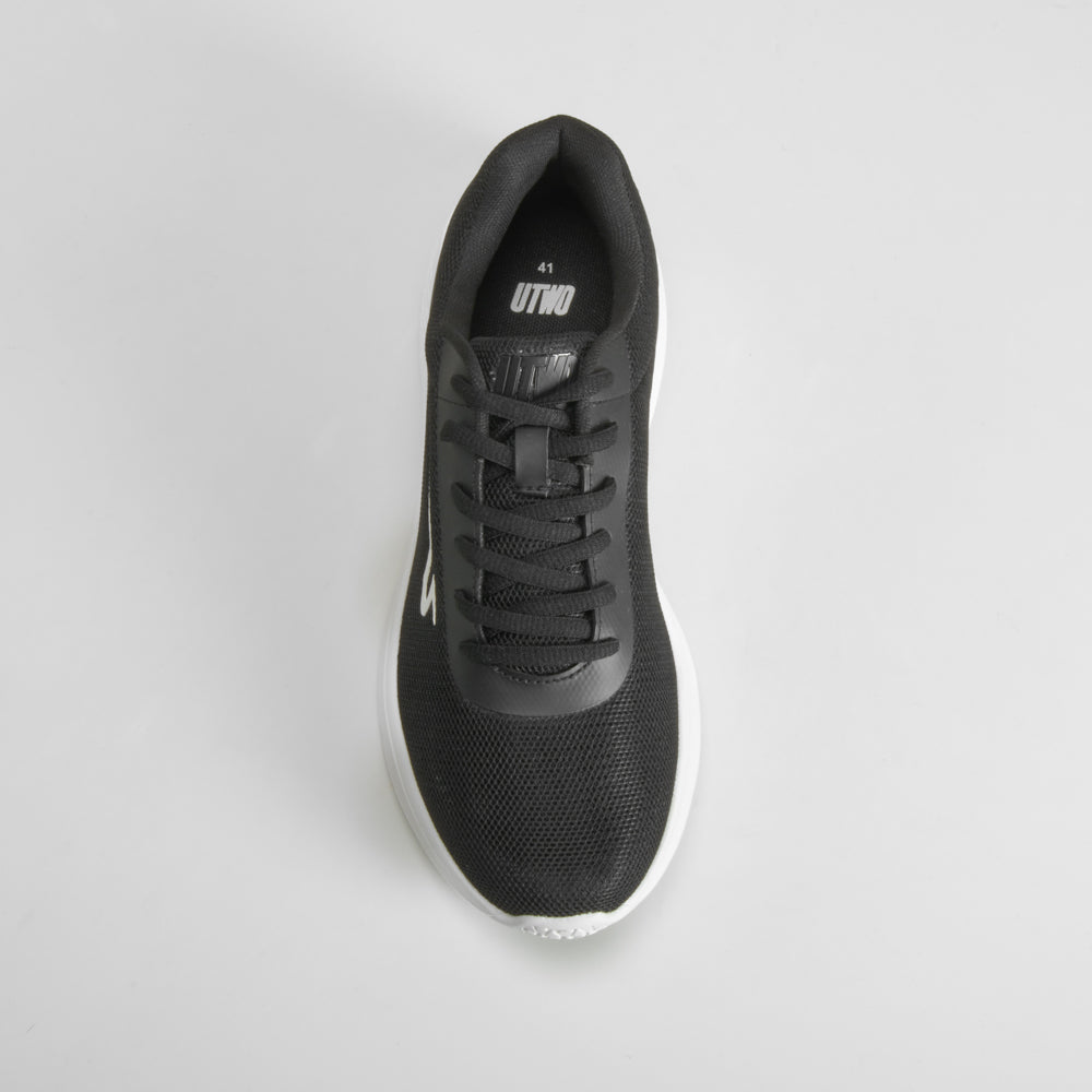 Zapatilla deportiva negra suela blanca UTWO