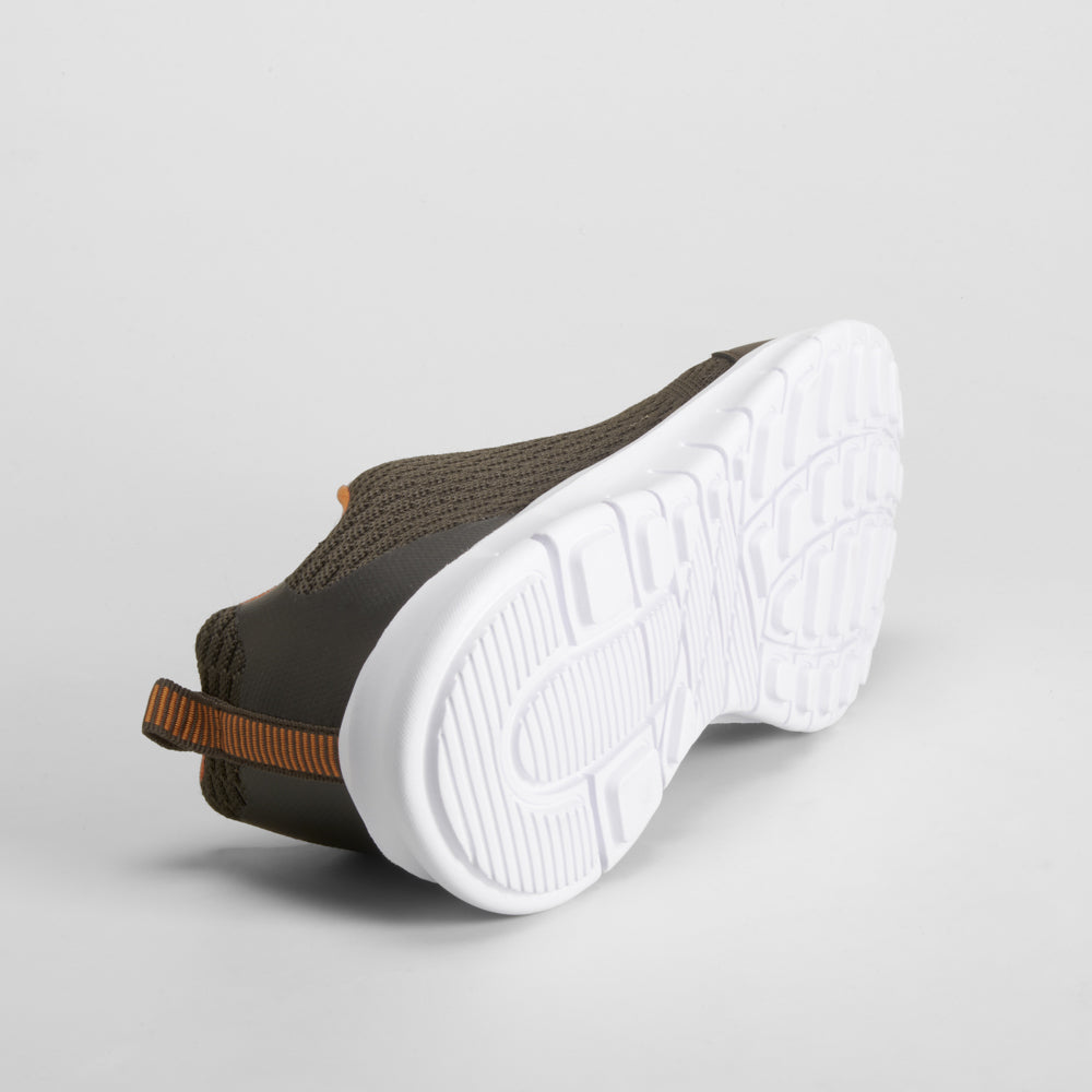 Deportiva kaki y naranja UTWO