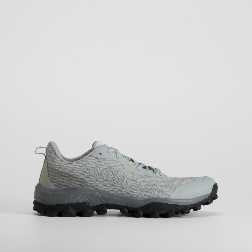 Deportivo trekking cordones gris UTWO