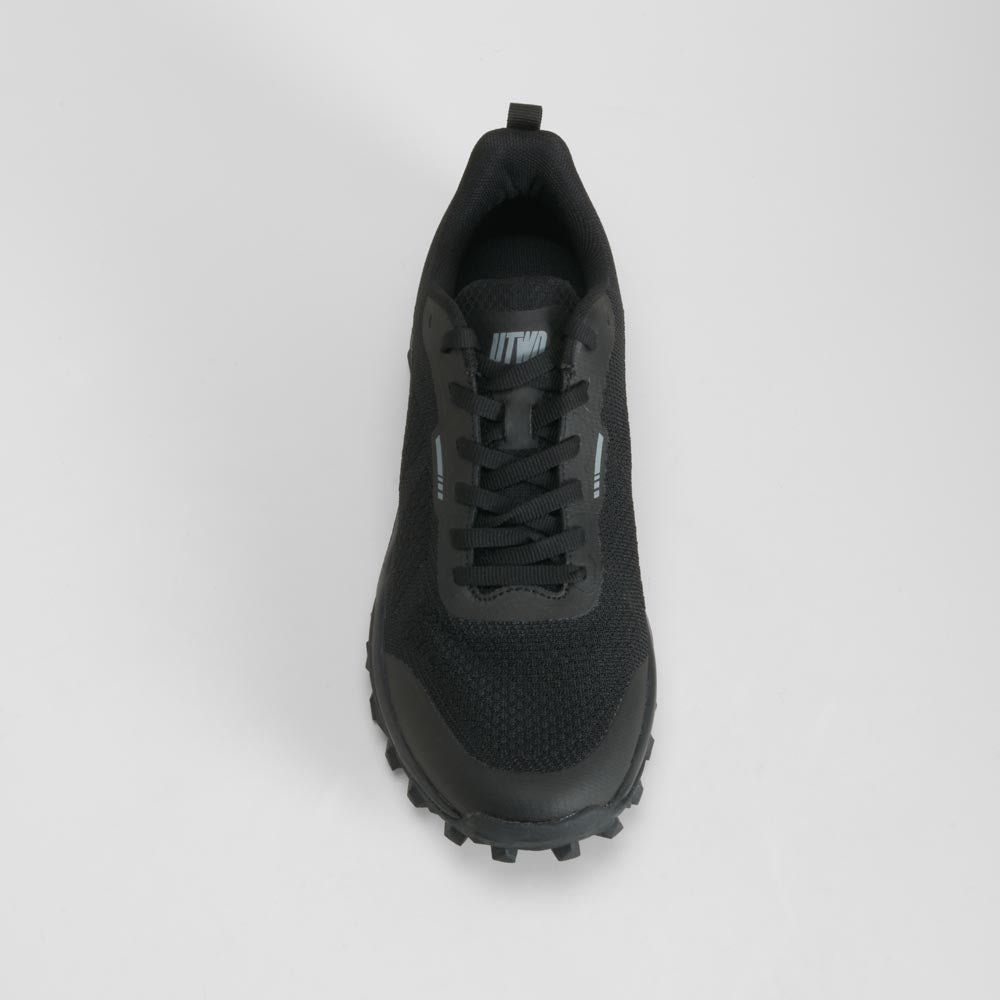 Deportivo trekking cordones negra UTWO