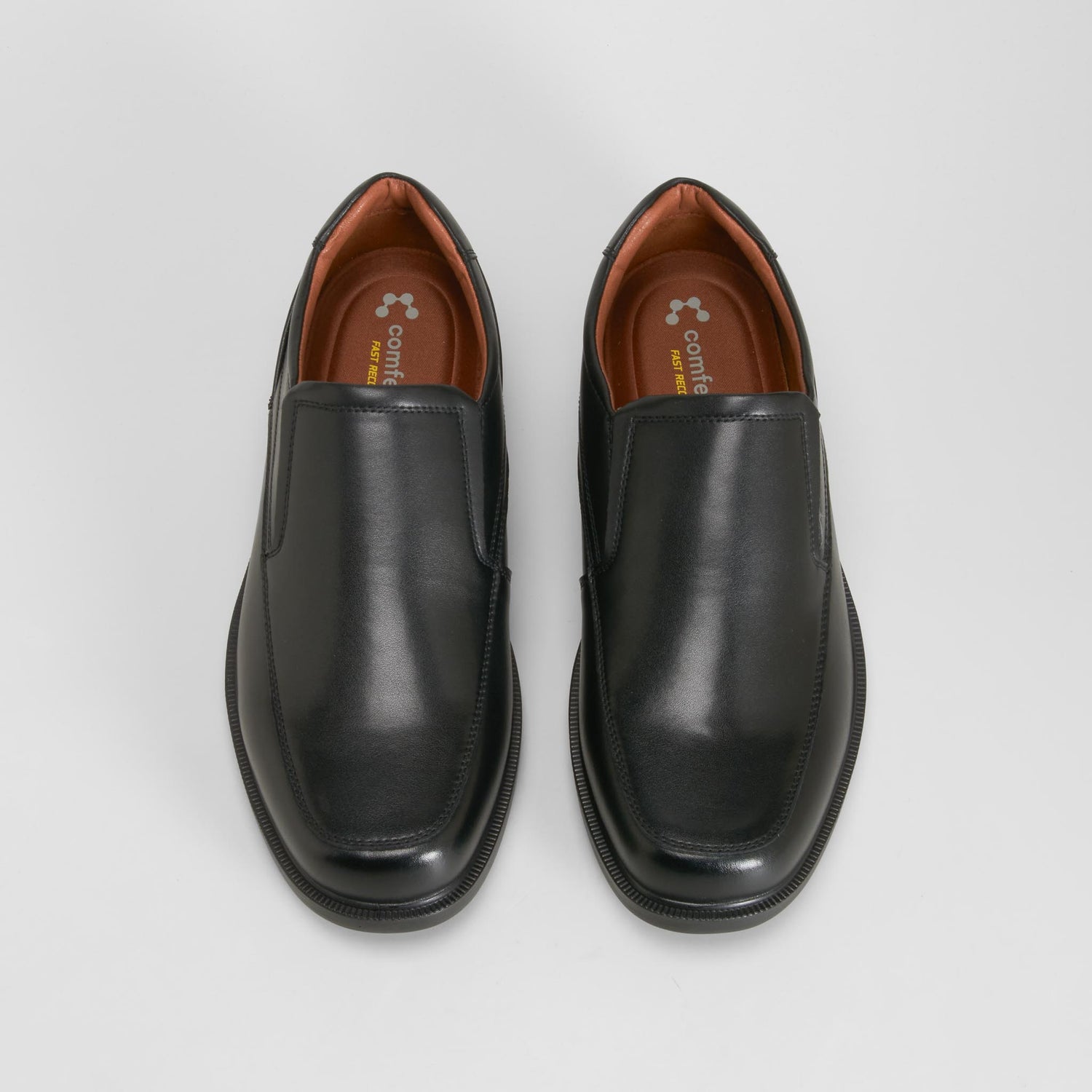 Zapato slip on vestir negro piel COMFEET