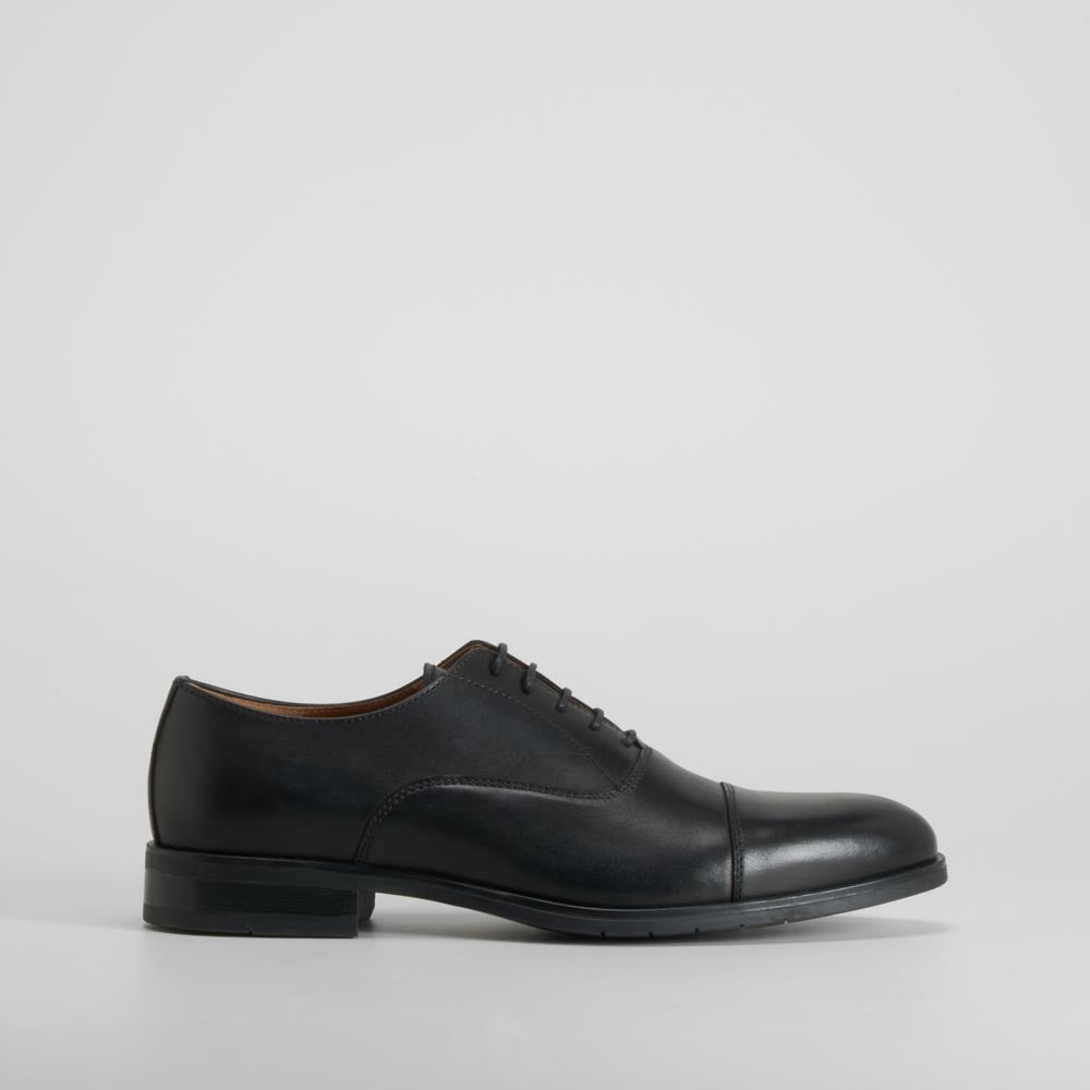 Zapato negro elegante piel FOSCO